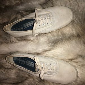 White keds
